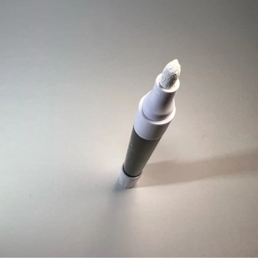 White & Yellow Marker